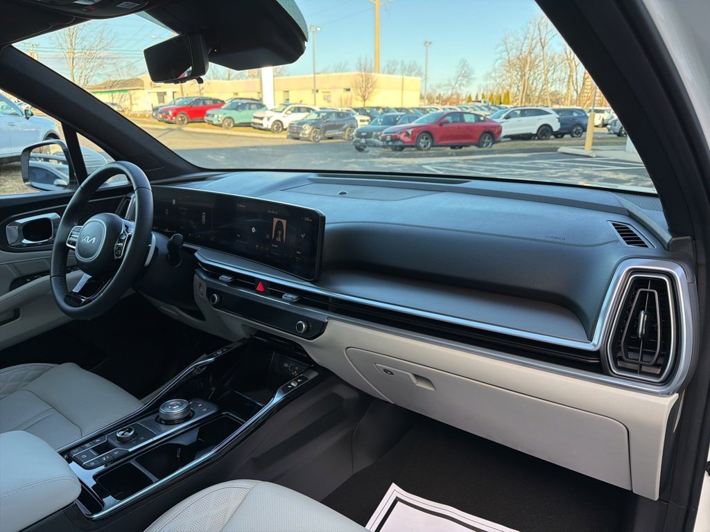 Used 2025 Kia Sorento SX Prestige image 15