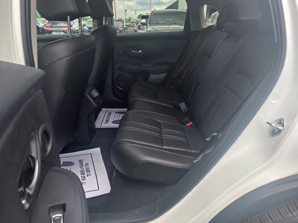 Used 2027 Honda HR-V EX-L image 11