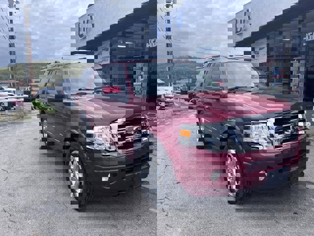 Used 2013 Ford Expedition Limited AWD/4WD image 2