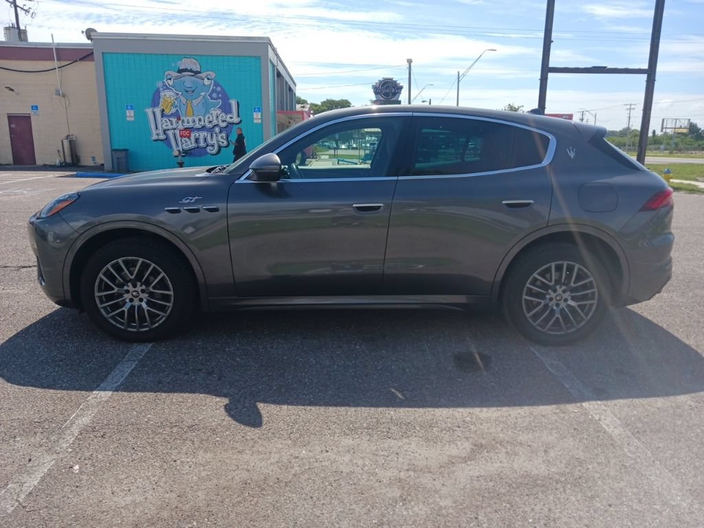 Used 2024 Maserati Grecale GT AWD/4WD image 6