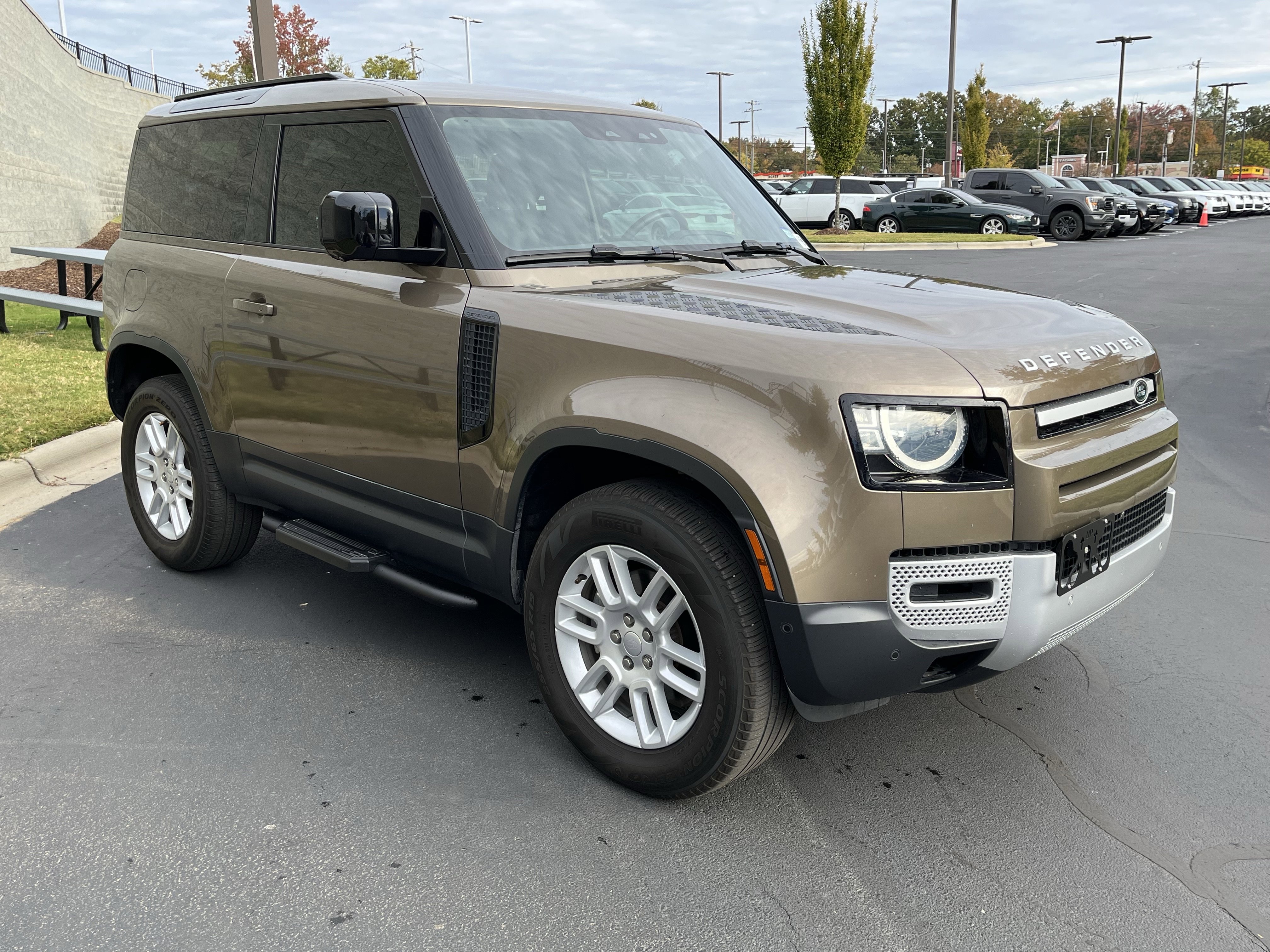 Certified 2023 Land Rover Defender 90 S image 39