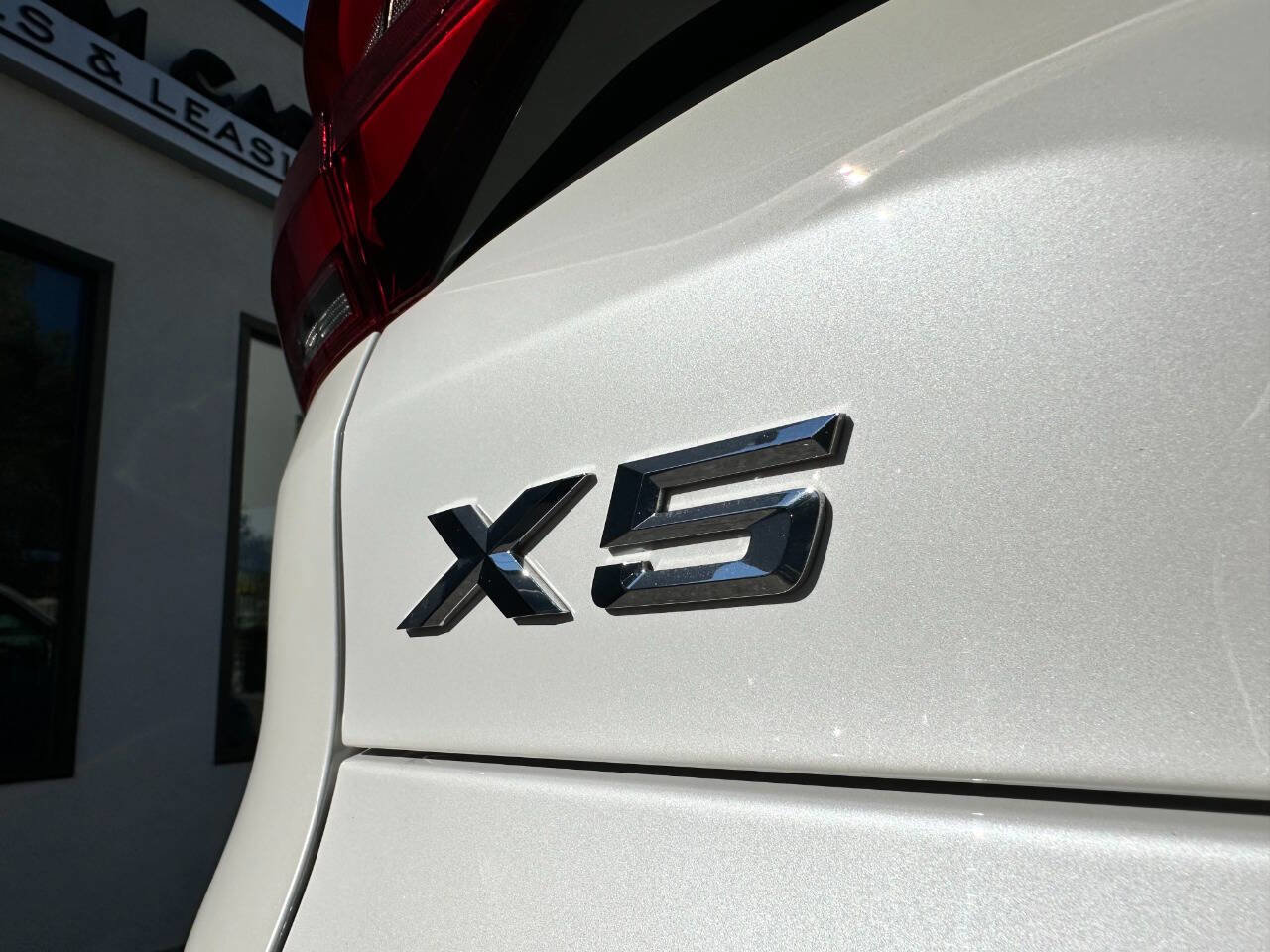 Used 2022 BMW X5 sDrive40i w/ M Sport Package image 19