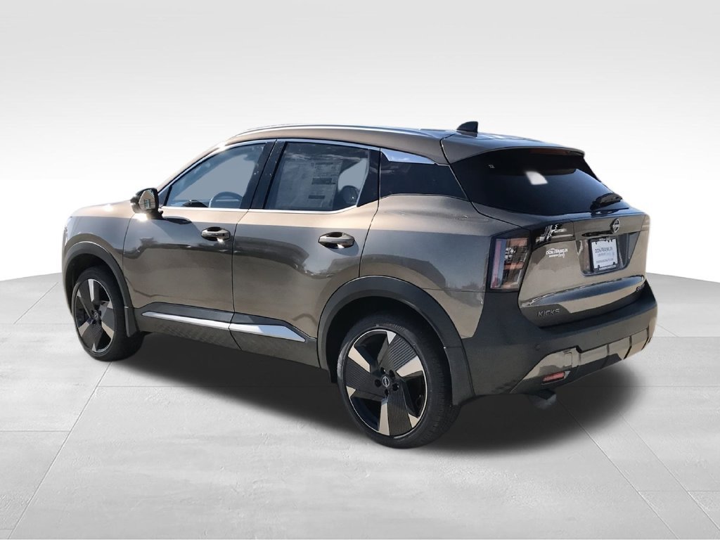 New 2026 Nissan Kicks SR w/ SR Premium Package AWD/4WD image 6
