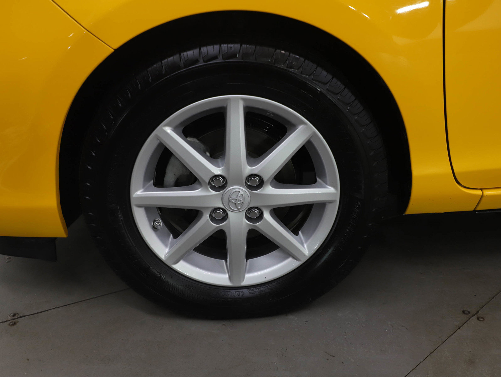 Used 2014 Toyota Prius C Three image 25