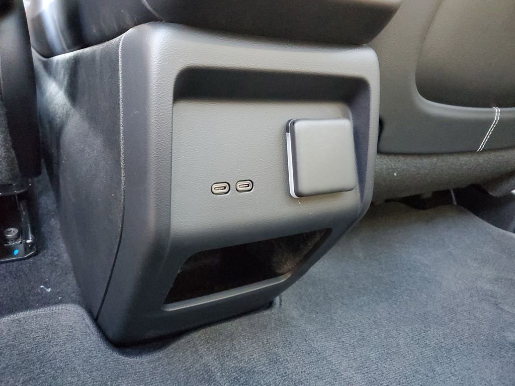 New 2026 Cadillac Optiq Luxury 1 image 21