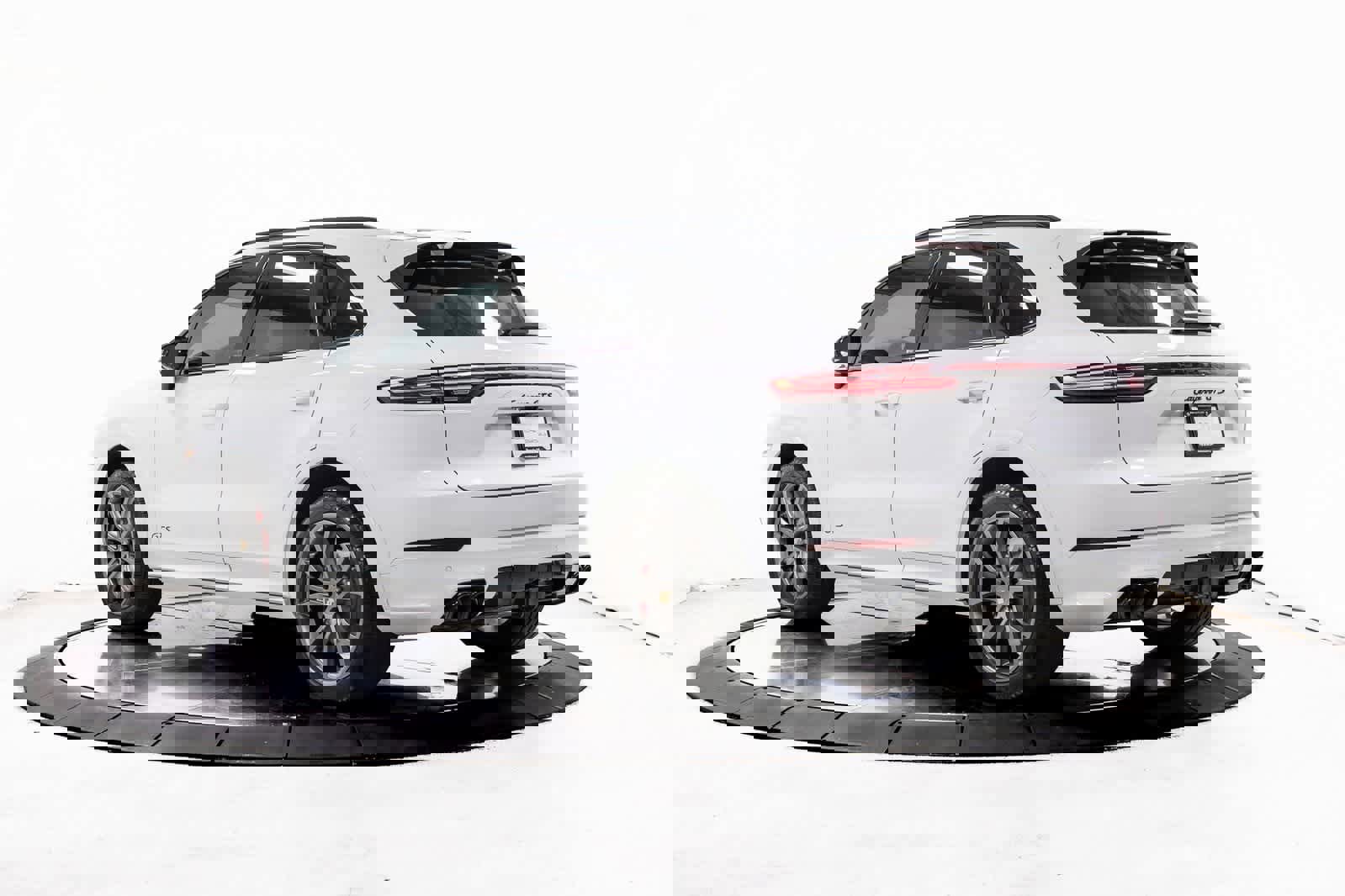 Certified 2023 Porsche Cayenne GTS w/ Premium Package Plus image 3