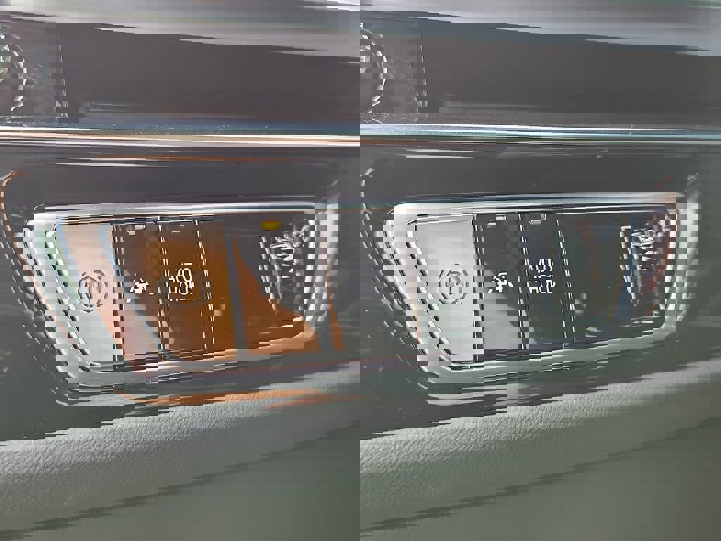 Certified 2025 Cadillac Lyriq Sport image 24