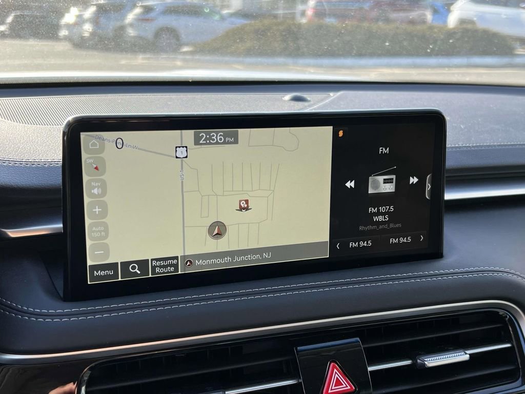 Used 2024 Genesis G70 2.5T image 26