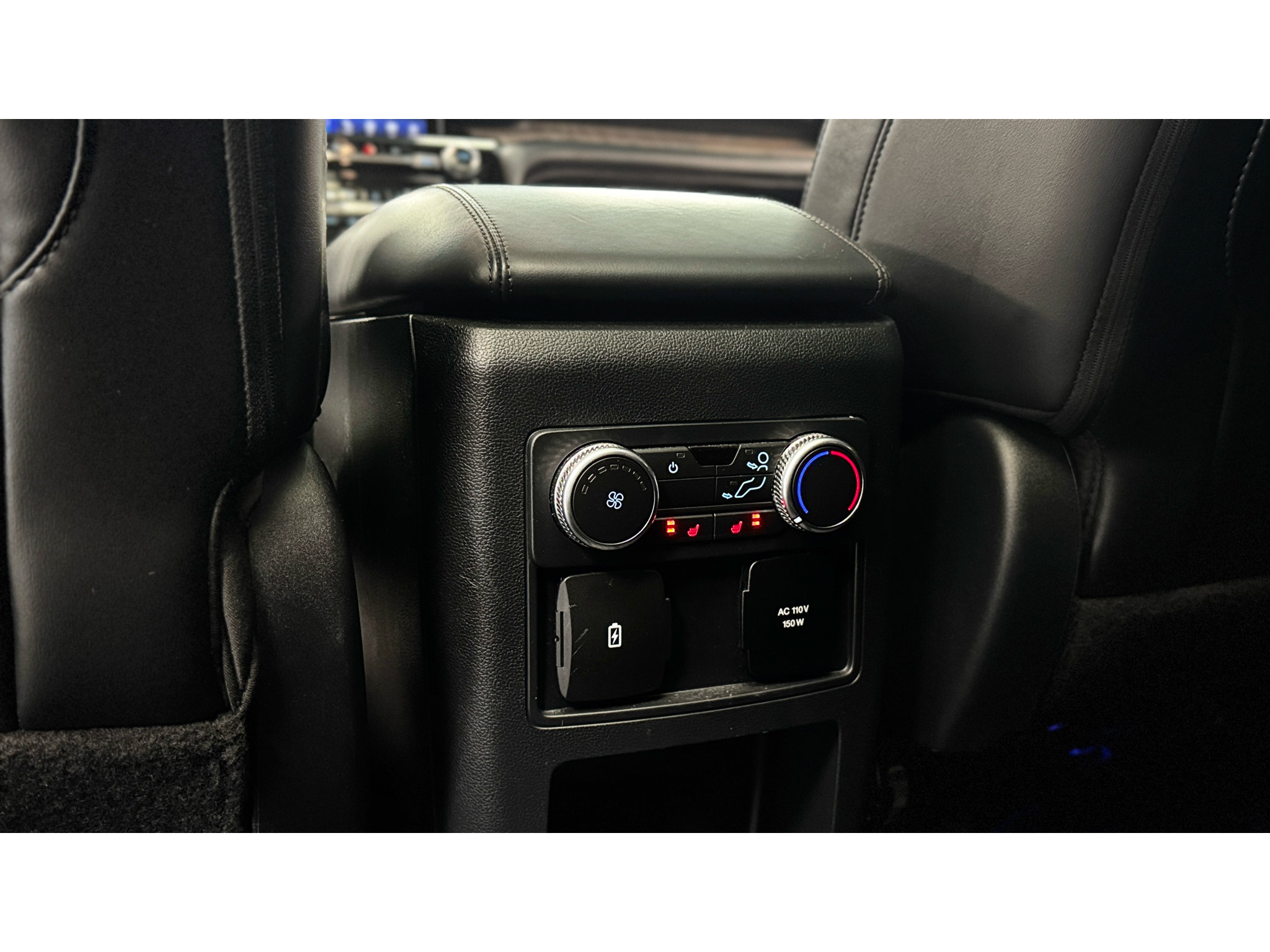 Used 2021 Ford Explorer Platinum w/ Equipment Group 601A AWD/4WD image 31