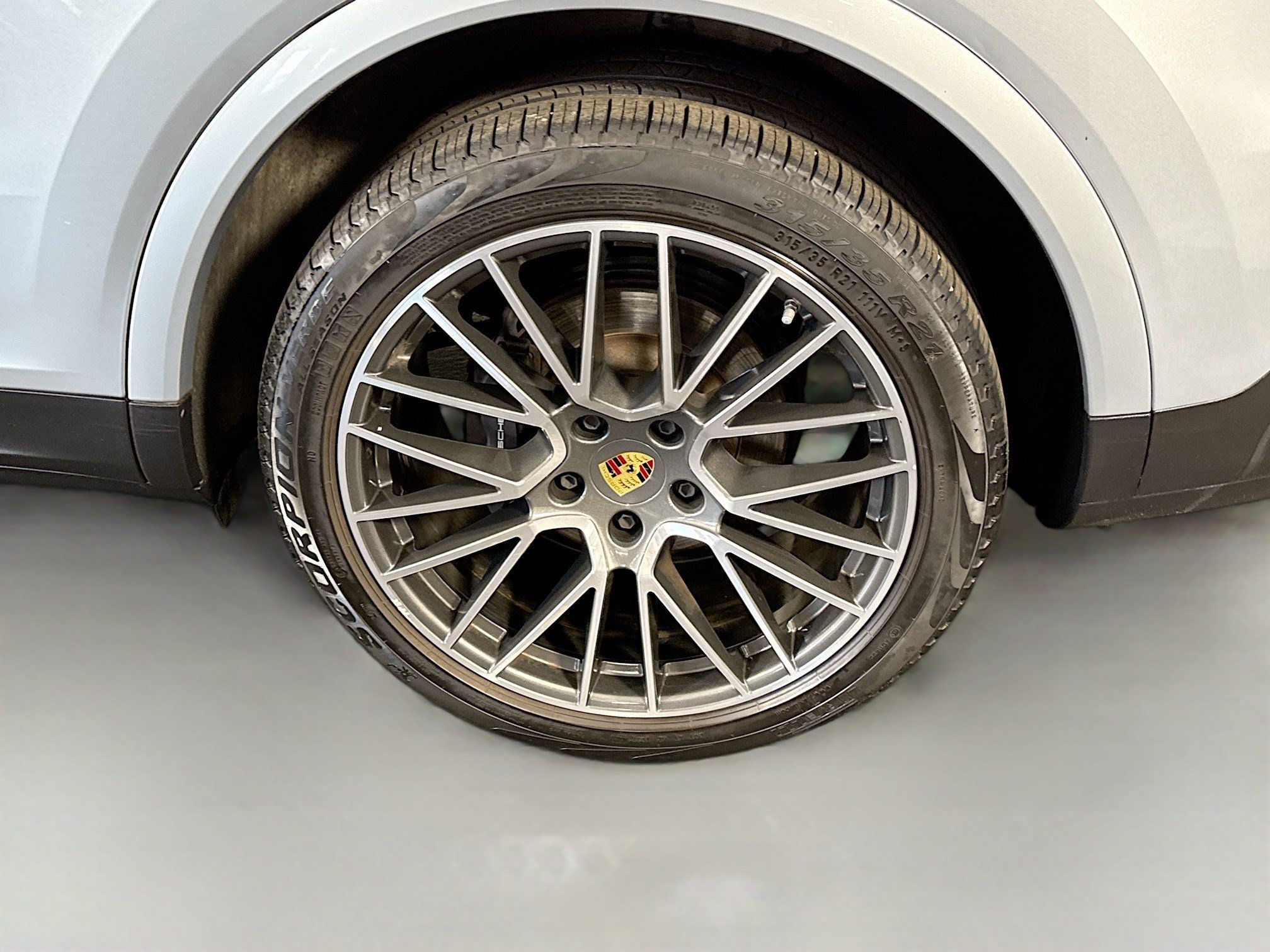 Used 2023 Porsche Cayenne Platinum Edition AWD/4WD image 36