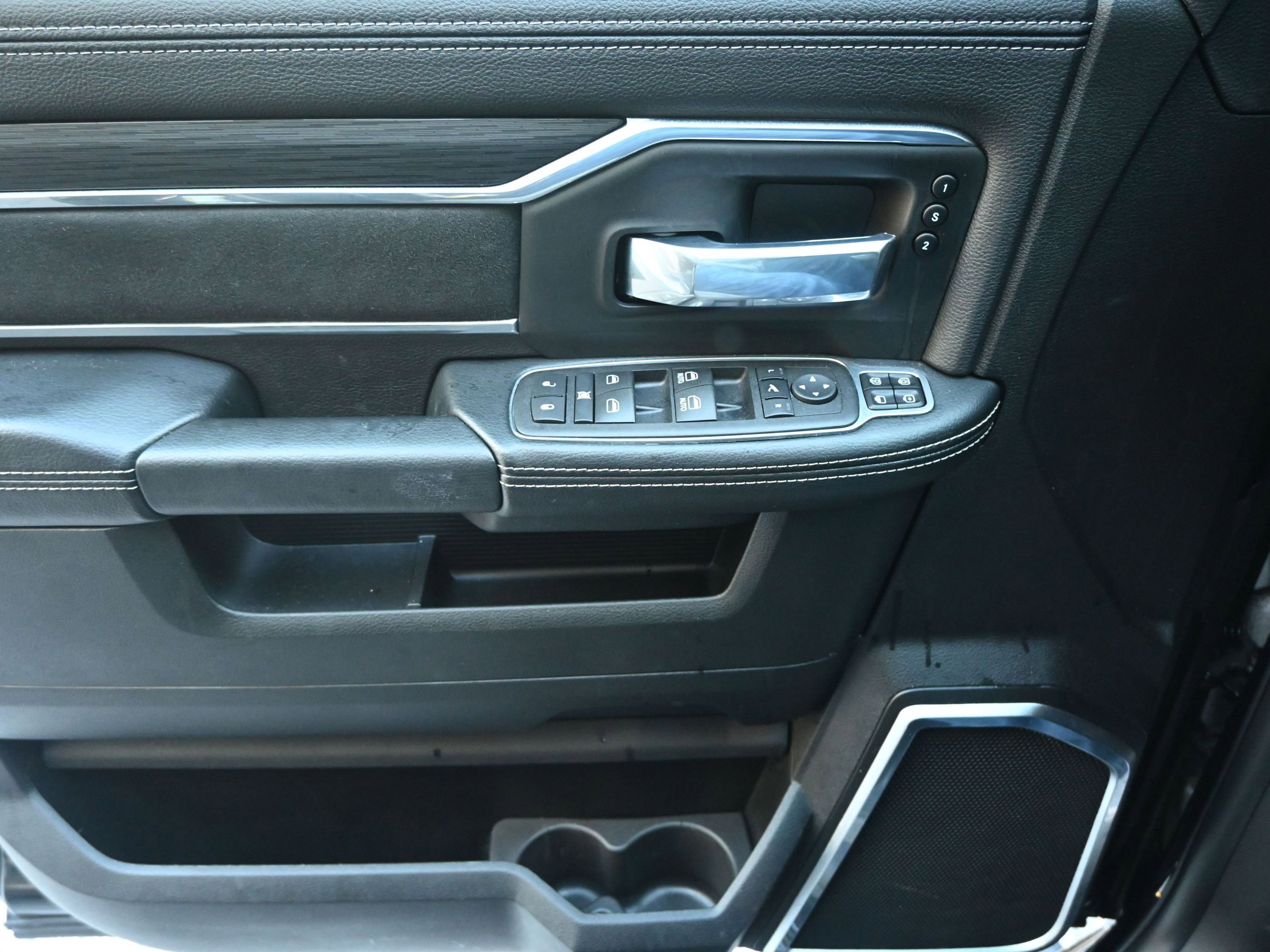 Used 2024 RAM 3500 Laramie w/ Night Edition image 25