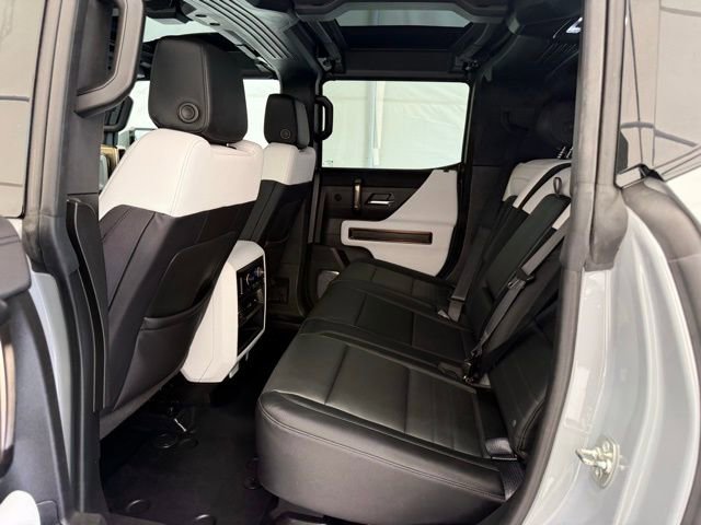 Used 2024 GMC Hummer EV 2X w/ LPO, Illumination Package image 20