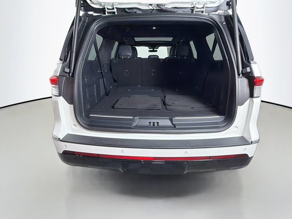 Certified 2023 Lincoln Navigator L Reserve RWD image 27