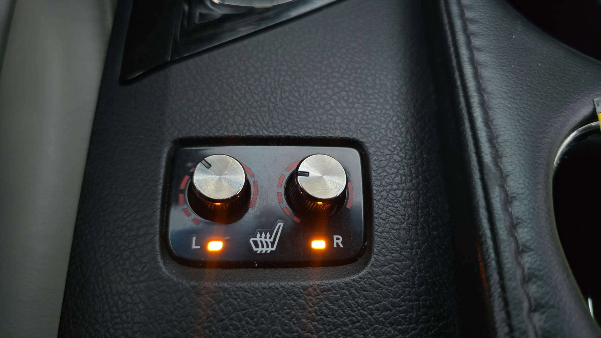 Used 2018 Toyota Avalon XLE Premium image 27