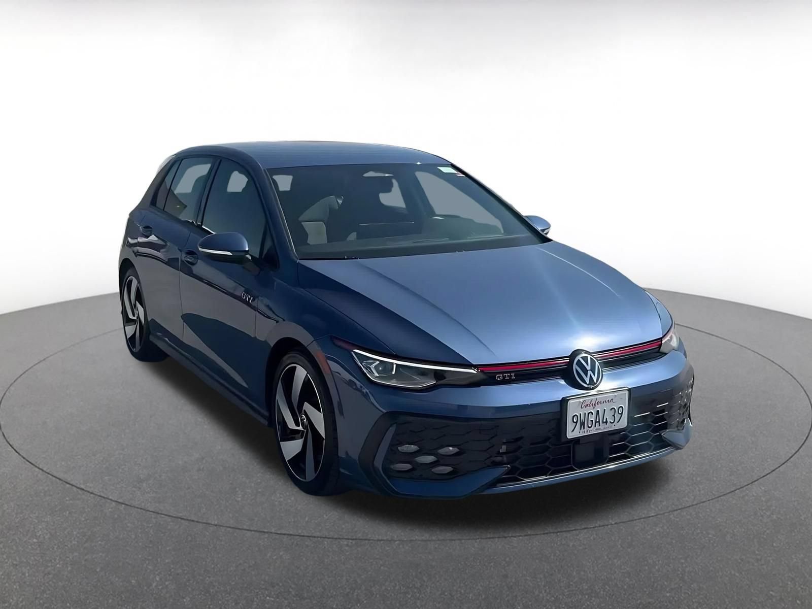 Used 2026 Volkswagen Golf S FWD image 3
