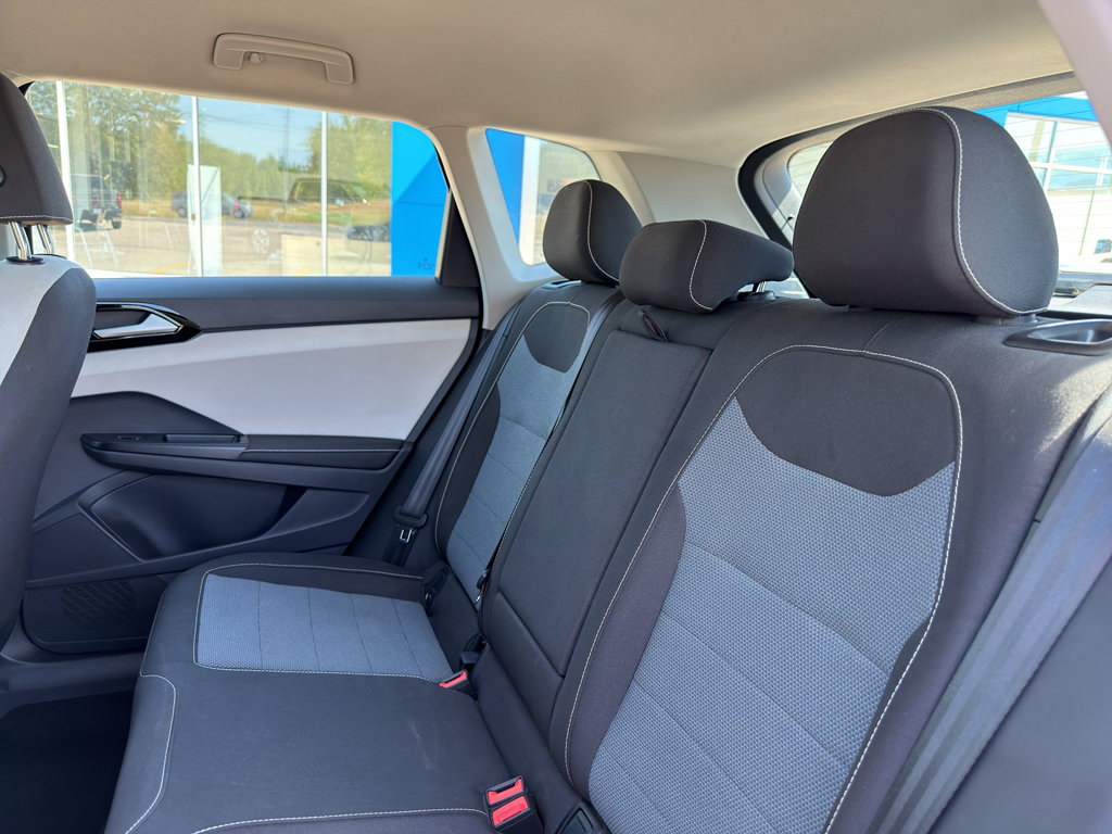 Used 2025 Volkswagen Taos S FWD image 21