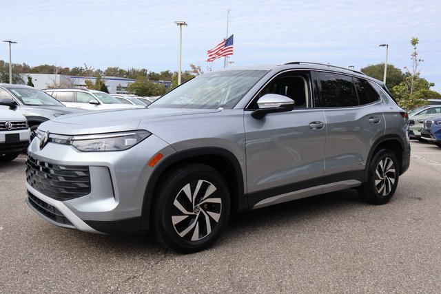 Certified 2025 Volkswagen Tiguan S image 4