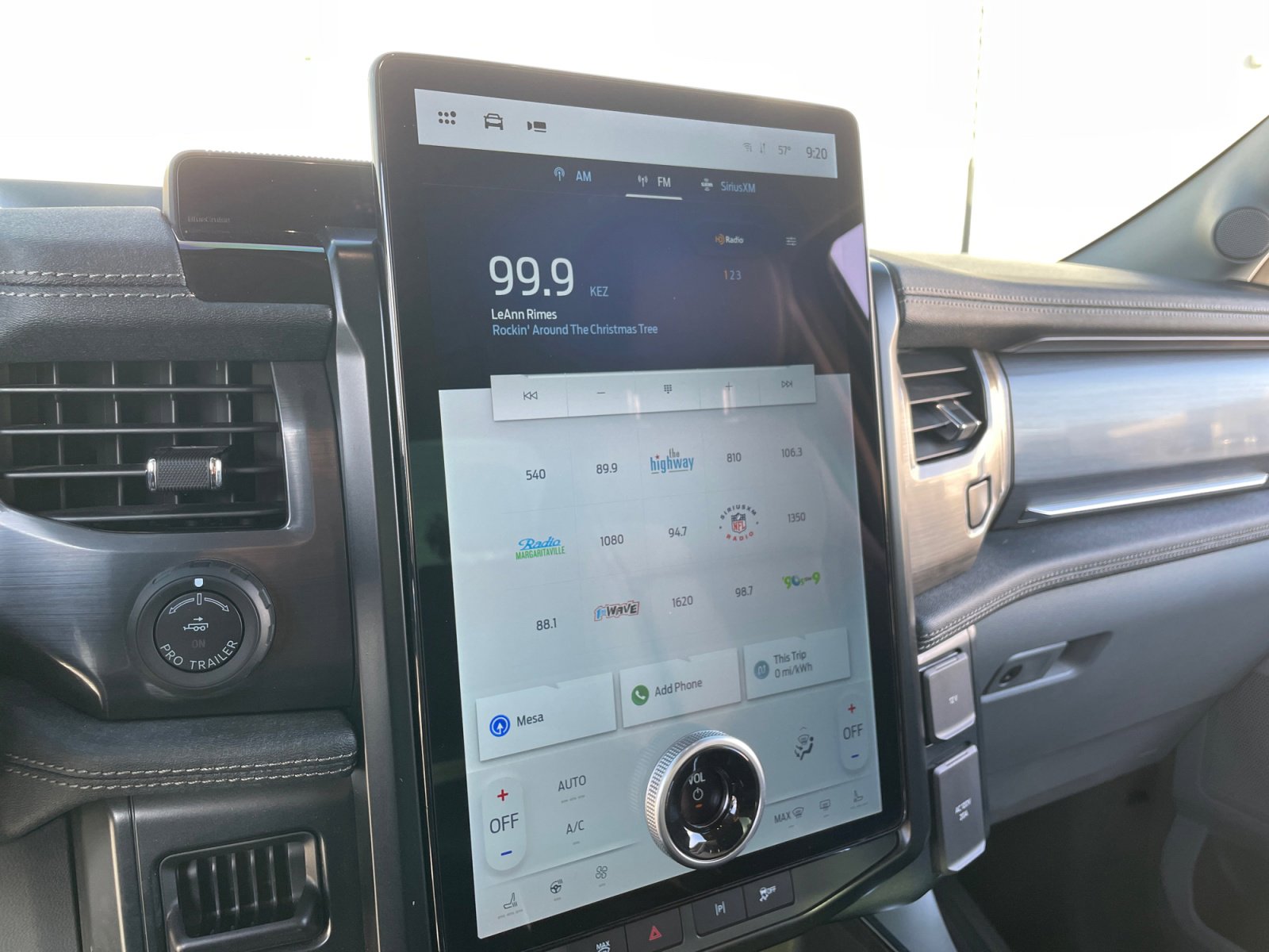 Used 2025 Ford F150 Lightning Flash image 12