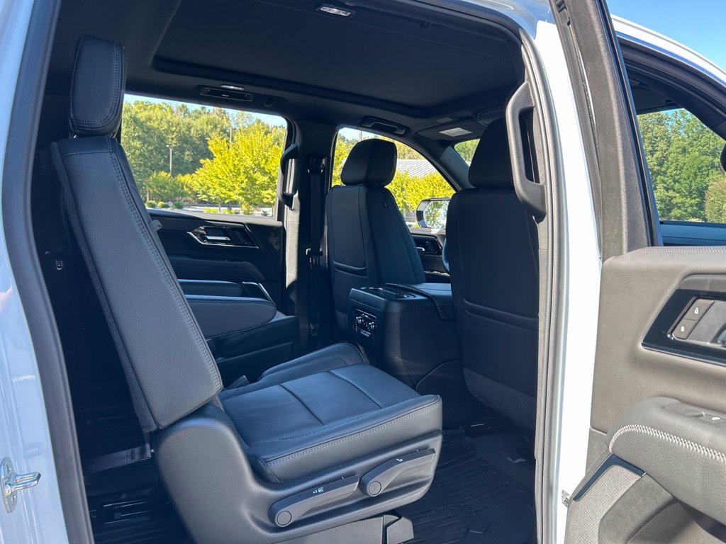 Used 2026 GMC Yukon XL Denali w/ Sun & Power Step Package AWD/4WD image 50
