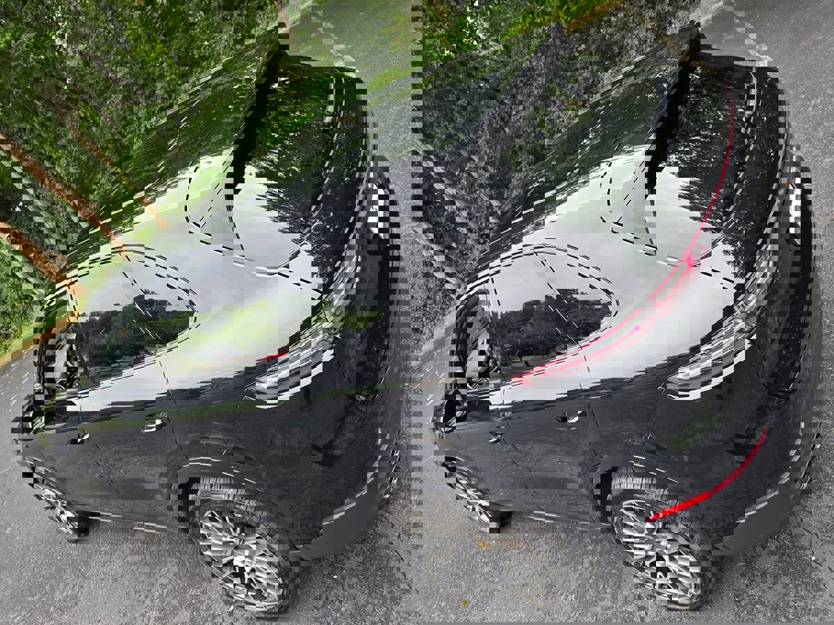 Used 2023 Porsche Cayenne Platinum Edition image 75