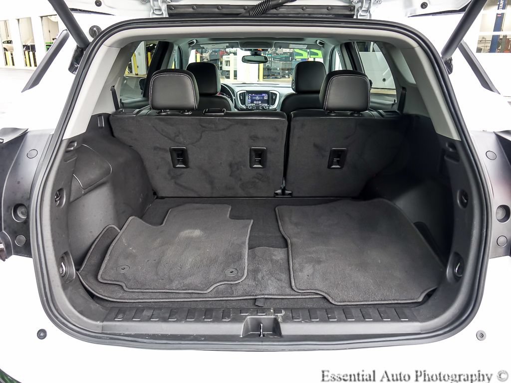 Certified 2022 GMC Terrain SLT w/ Tech Package FWD image 33