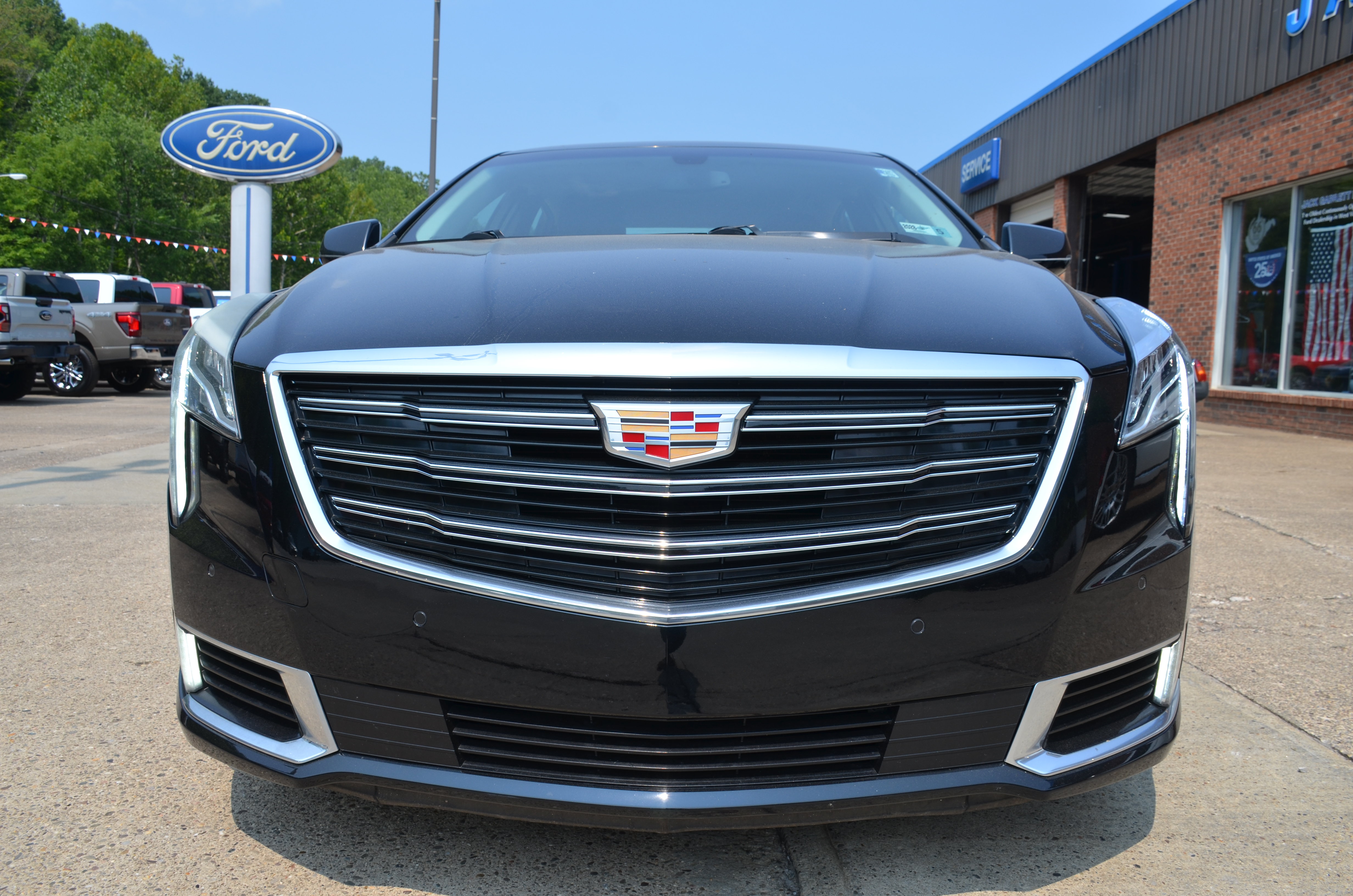 Used 2018 Cadillac XTS Luxury AWD/4WD image 5