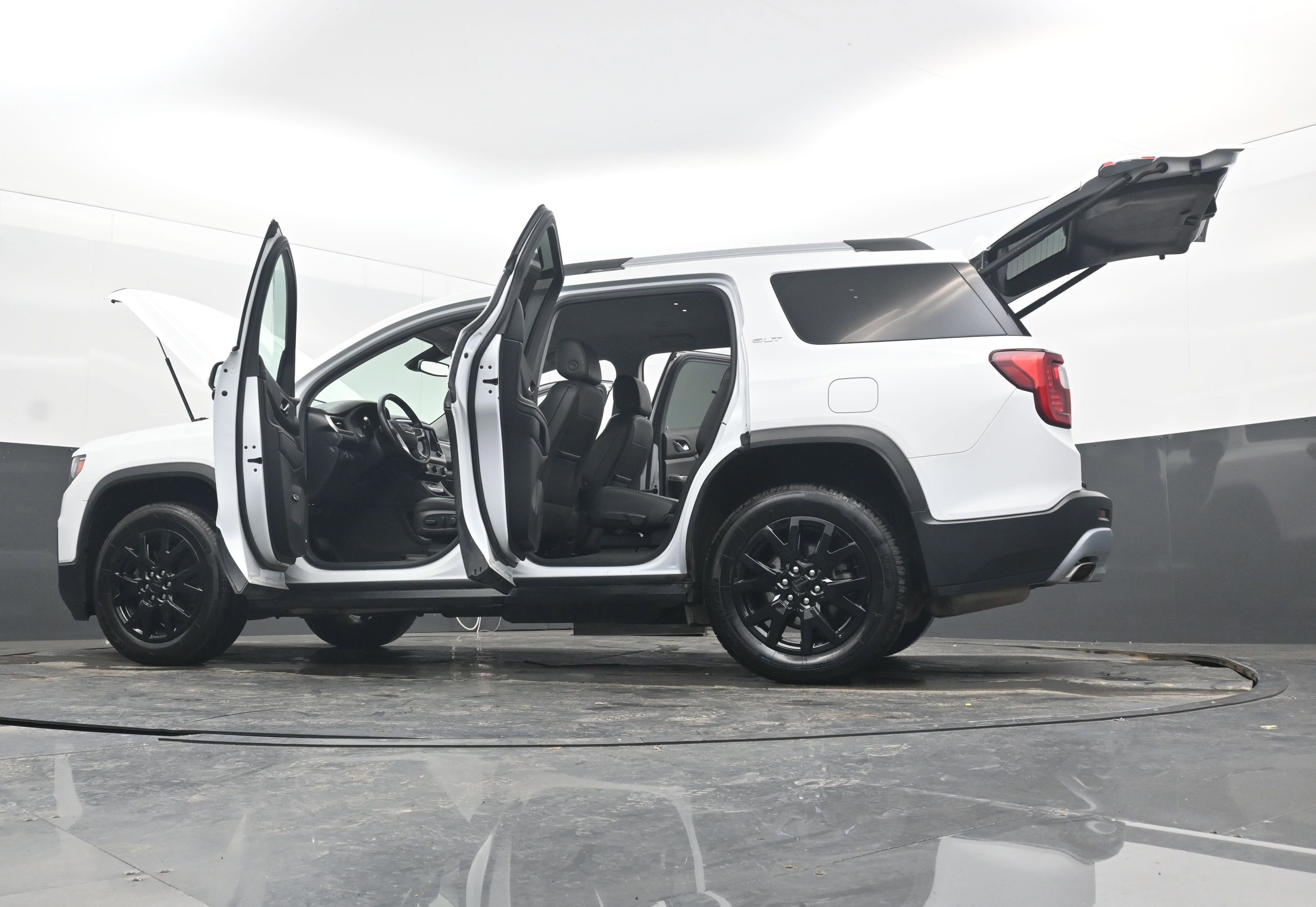 Used 2023 GMC Acadia SLT image 40