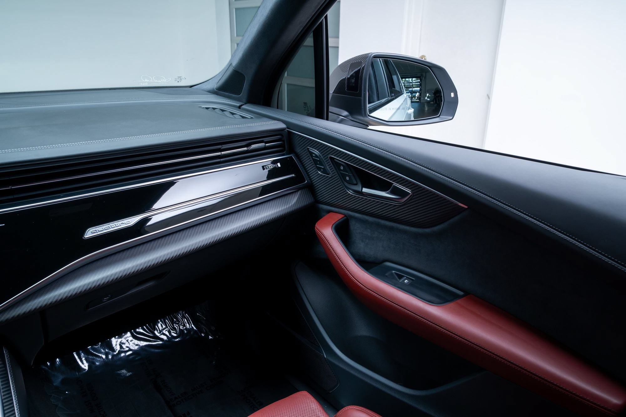 Used 2025 Audi SQ7 Prestige AWD/4WD image 10