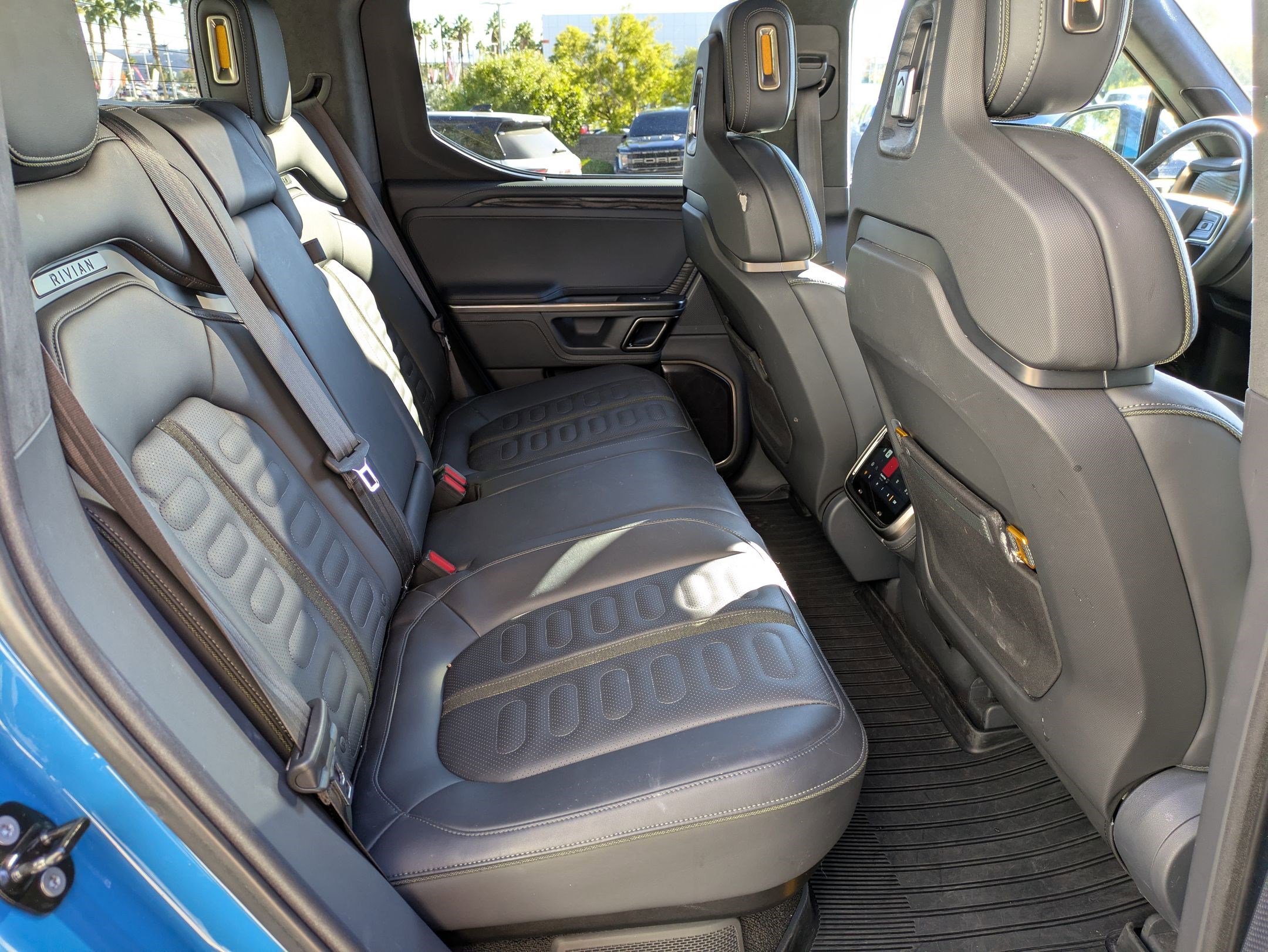 Used 2022 Rivian R1T Launch Edition image 18