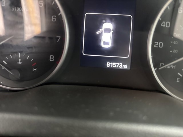 Used 2018 Hyundai Elantra SEL image 2