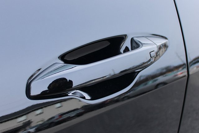 Used 2025 Kia Sportage SX image 9