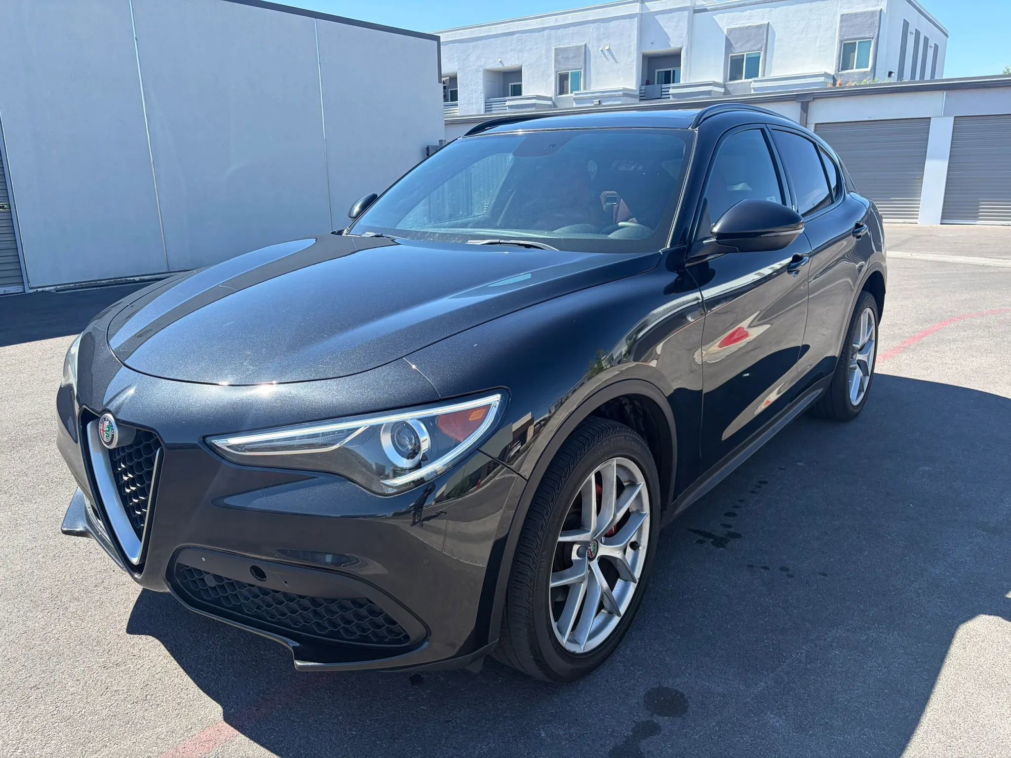 Used 2018 Alfa Romeo Stelvio Ti Sport image 2