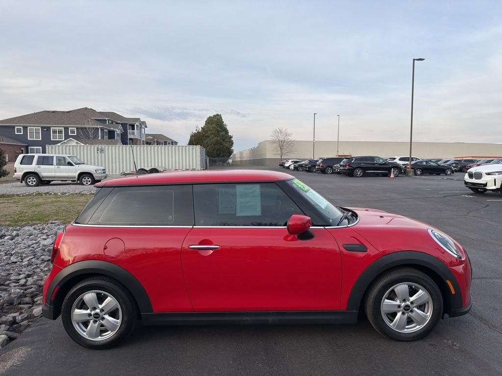 Certified 2024 MINI Cooper 2-Door Hardtop image 6