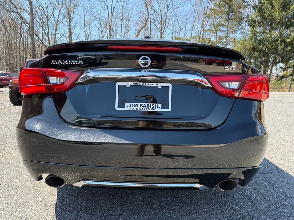 Used 2017 Nissan Maxima SR w/ Midnight Edition image 4