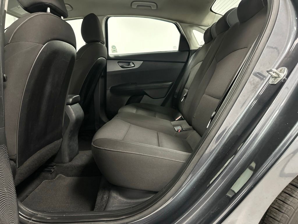 Used 2020 Kia Forte LXS FWD image 17