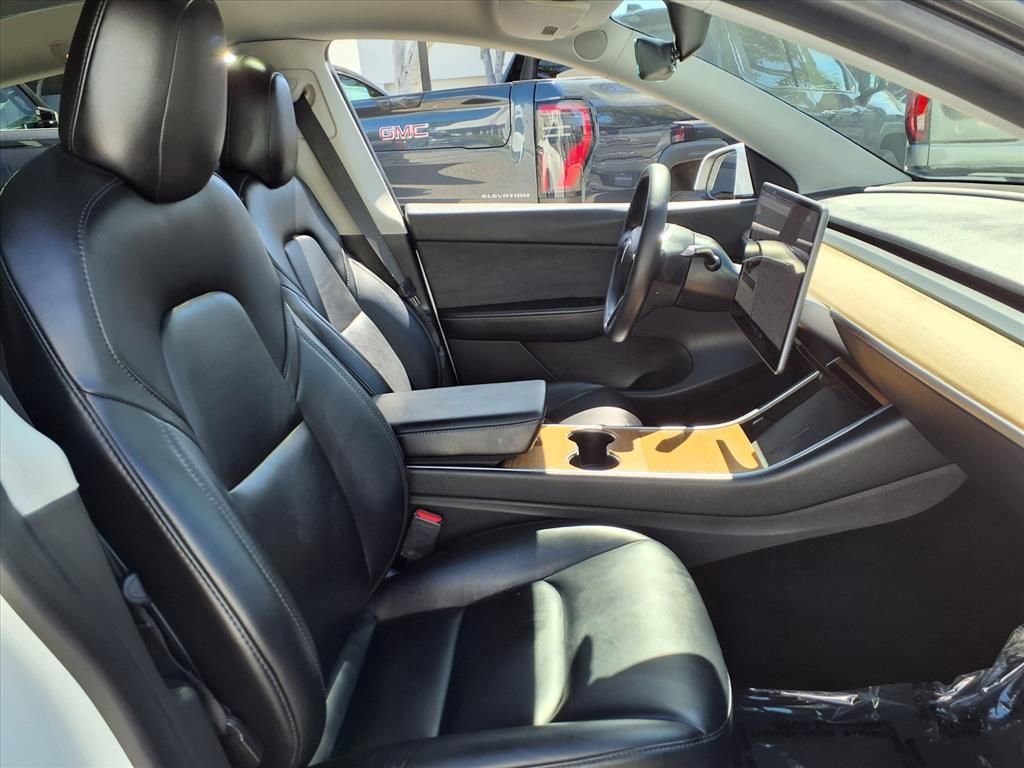 Used 2021 Tesla Model Y Long Range AWD/4WD image 8