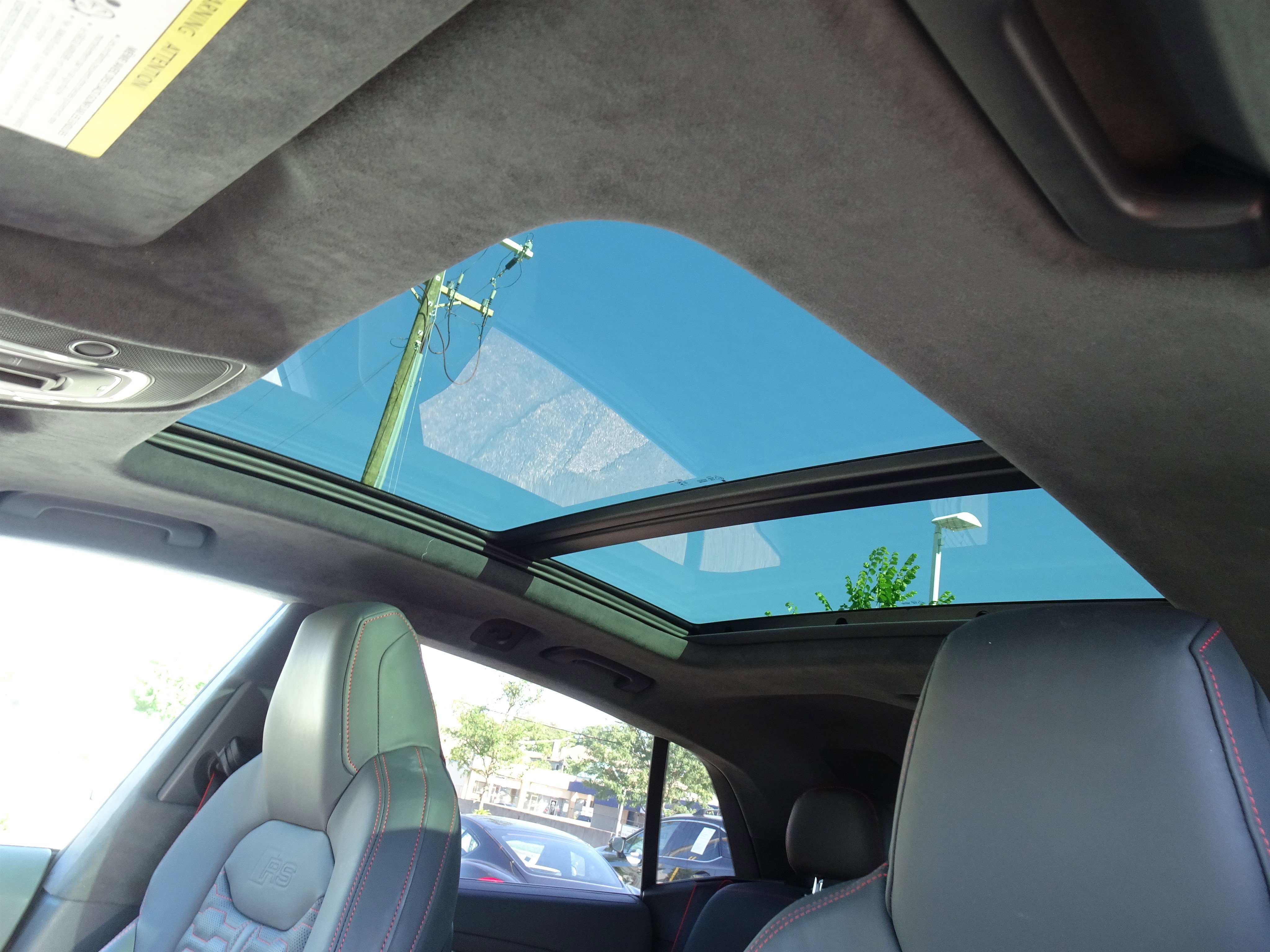 Certified 2023 Audi RS Q8 w/ Black Optic Package image 10