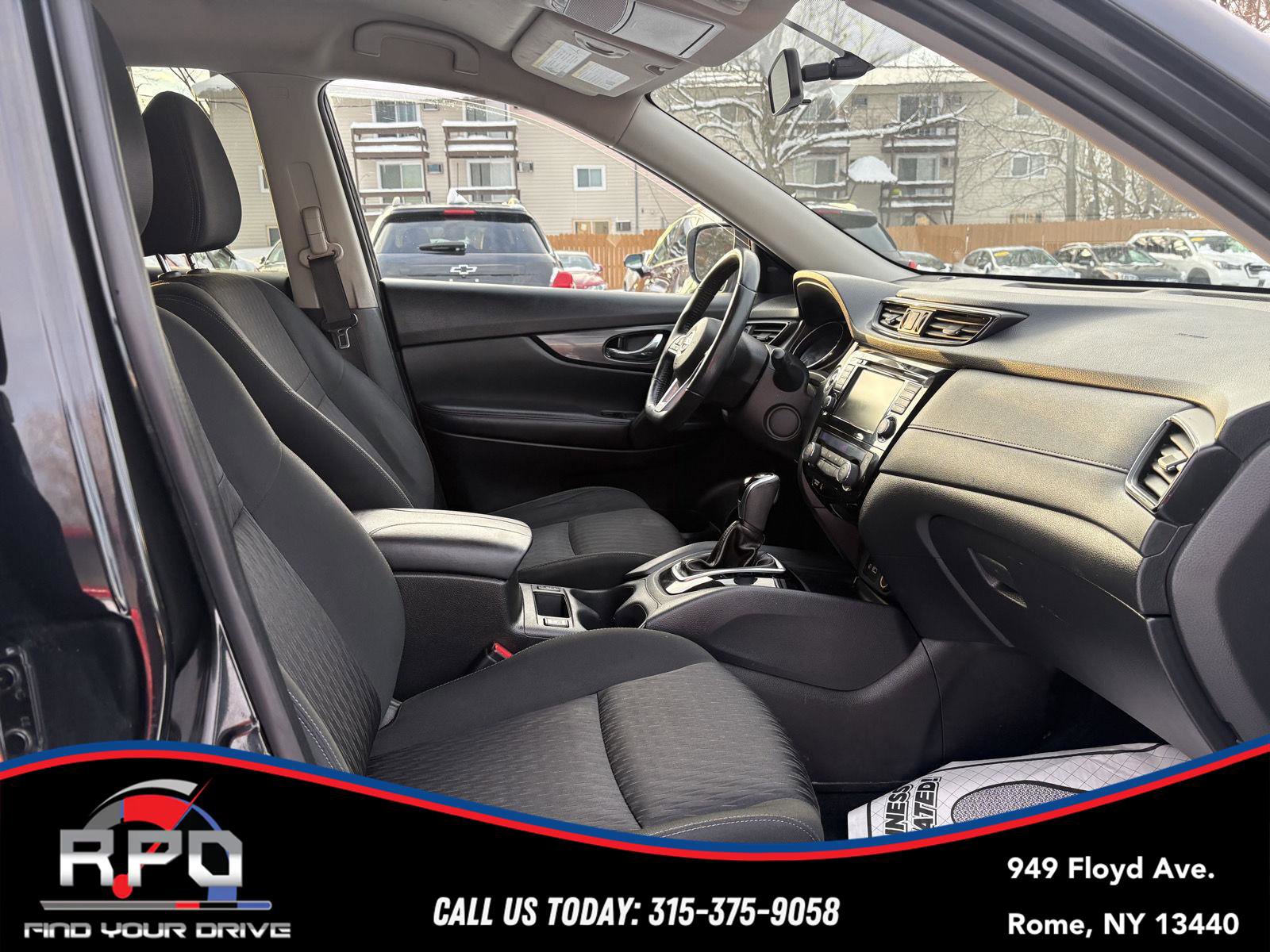 Used 2018 Nissan Rogue SV image 20