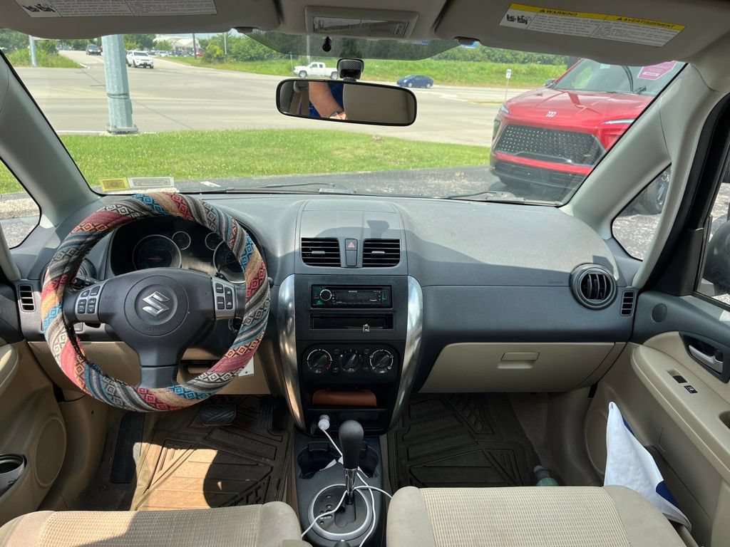 Used 2011 Suzuki SX4 LE FWD image 5