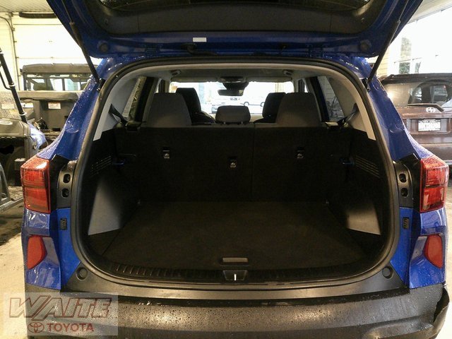 Used 2023 Kia Seltos LX image 21