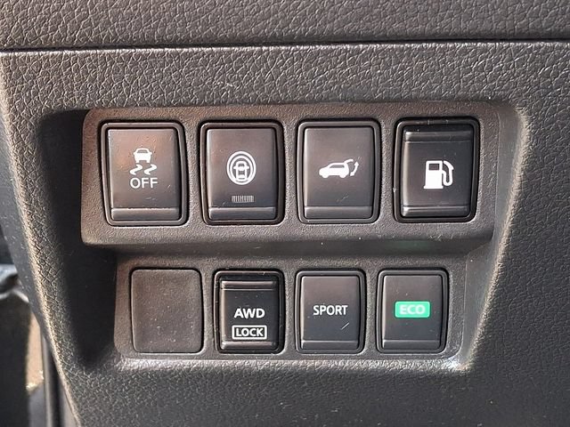Used 2020 Nissan Rogue SV AWD/4WD image 23
