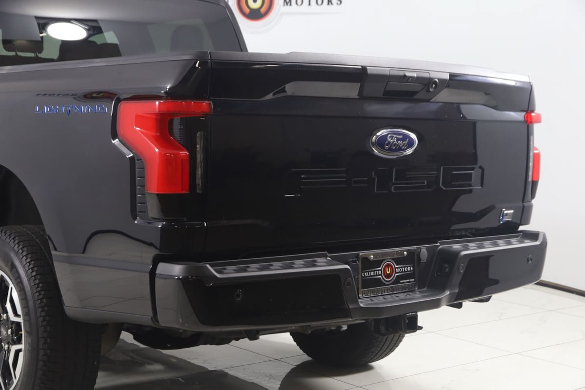 Used 2023 Ford F150 Lightning XLT AWD/4WD image 22