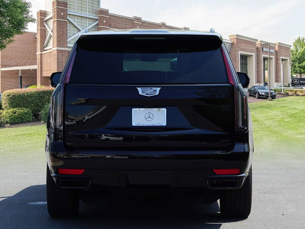 Used 2022 Cadillac Escalade Sport Platinum w/ LPO, ONYX Package image 5