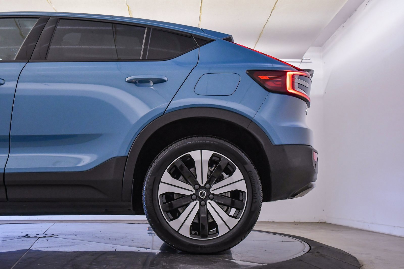 Certified 2023 Volvo C40 P8 Recharge Plus image 11