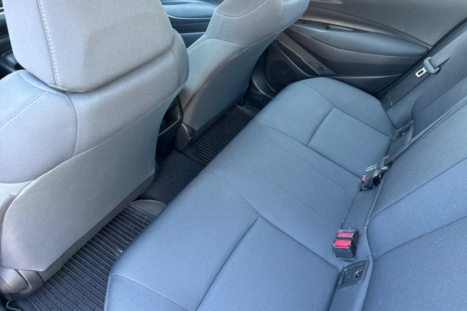 Used 2022 Toyota Corolla LE FWD image 15