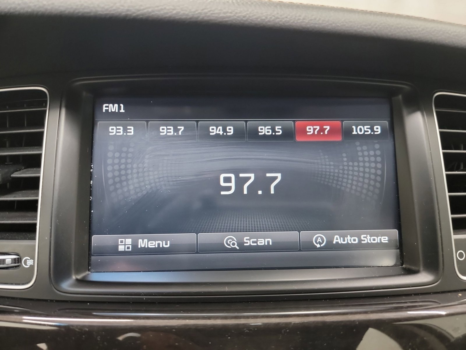 Used 2015 Kia Cadenza Premium image 22