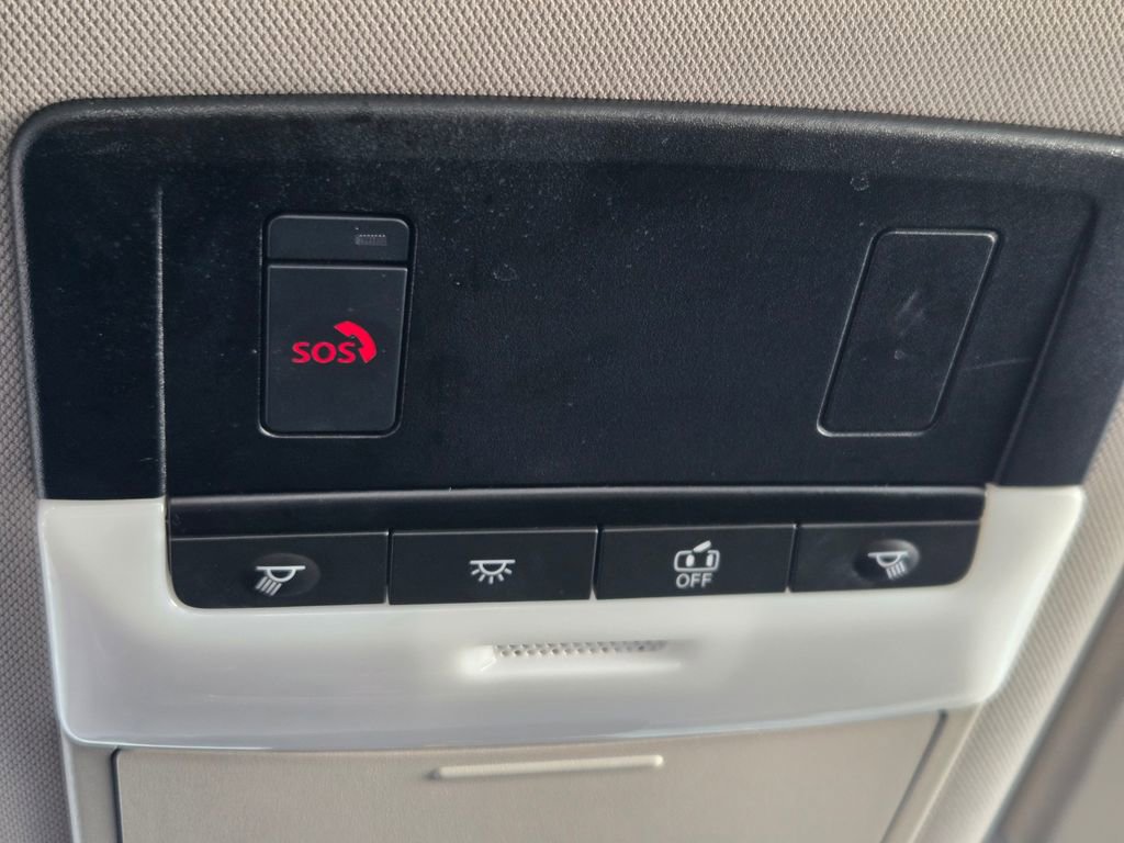 Used 2025 Nissan Rogue SV AWD/4WD image 11