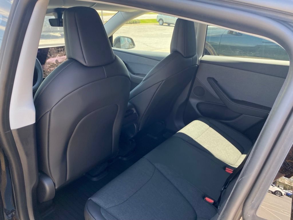 Used 2026 Tesla Model Y 2WD image 28