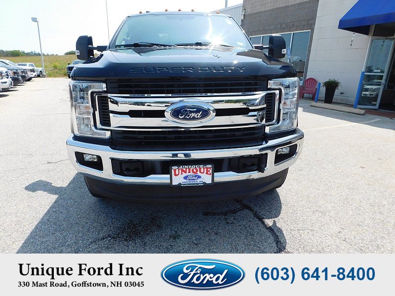 Used 2017 Ford F250 XLT w/ XLT Value Package image 3