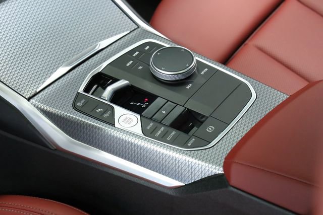 Used 2025 BMW 330i Sedan w/ M Sport Package image 30